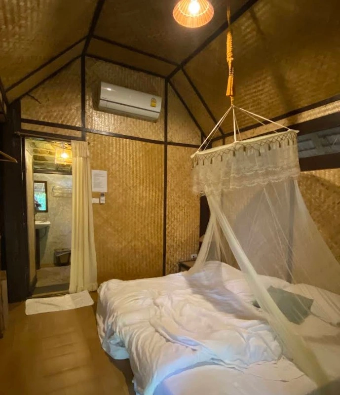 Wellness retreat accommodation for international yoga teacher training students